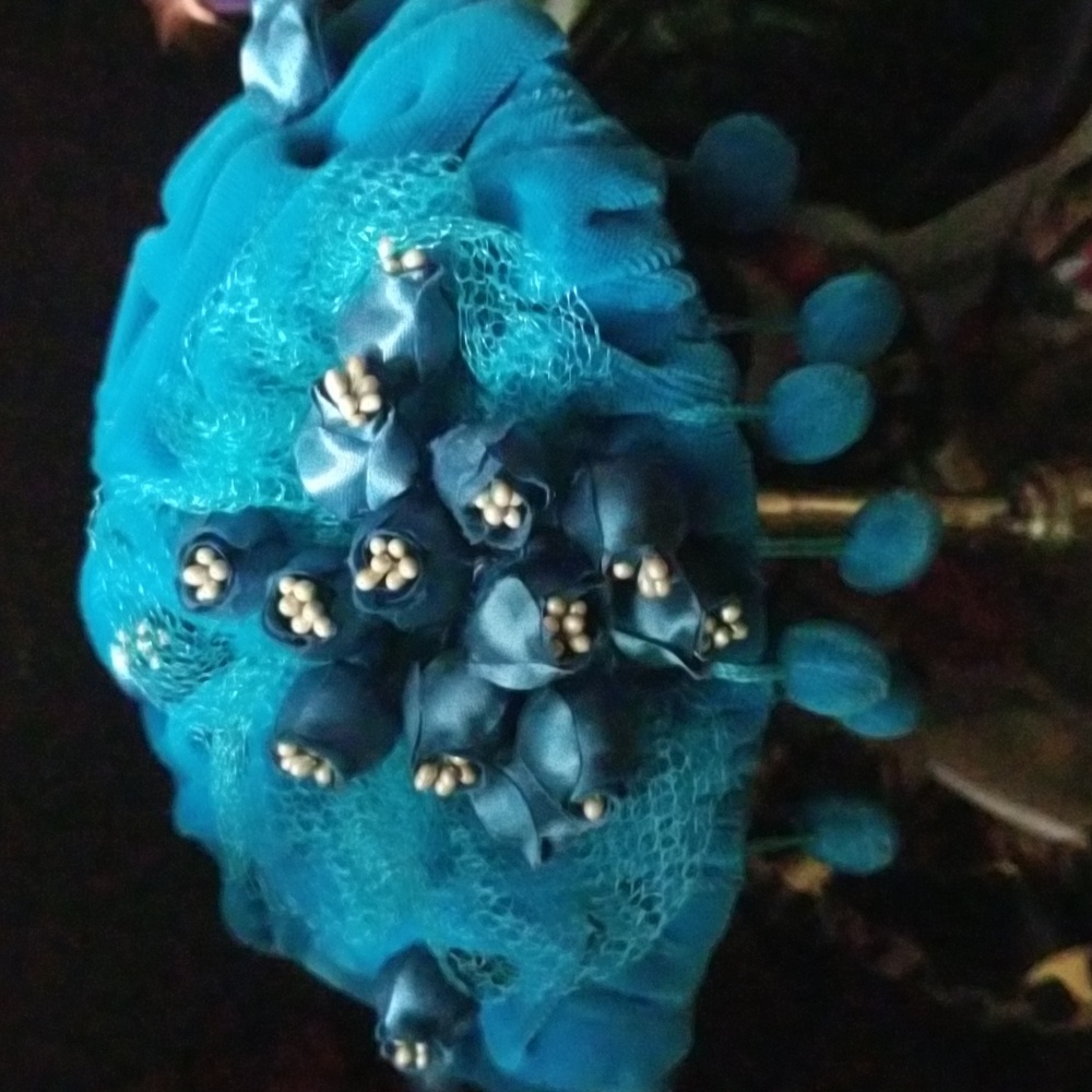 Vintage turquoise velvet hat - Picture 5 of 7